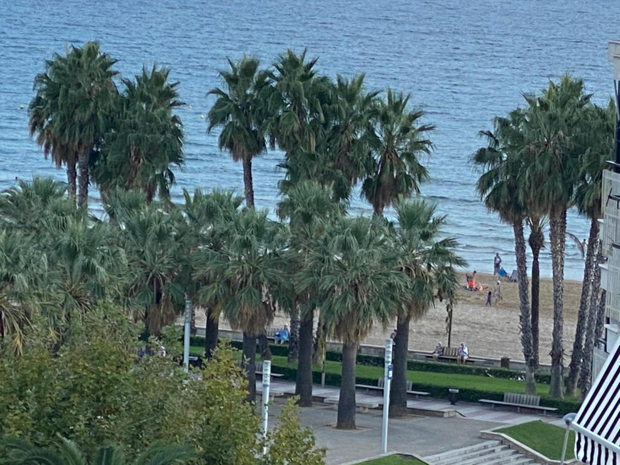 Salou : Spacieux Appartement 100 M2 Vue Sur Mer Exteriör bild